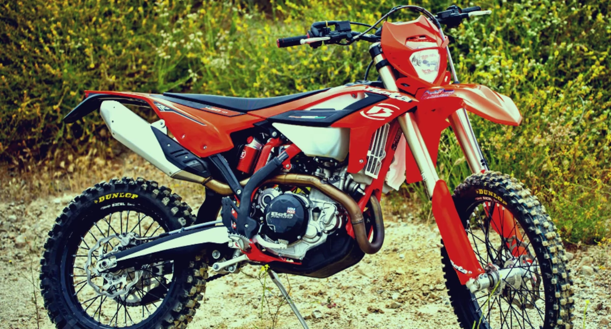 Auto terenowe, Najlepsze motocykle rajdów Jakie modele dominują trasach - zdjęcie, fotografia