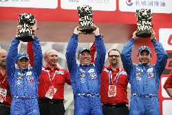Airat Mardeev, Aydar Belyaev, Dimtrii Svistunov - zwycięzcy Silk Way Rally w kategorii...