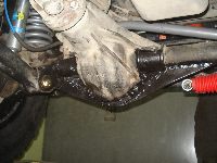 Znany problem w autach jeep - wzmocnienie pochwy przedniego mostu powinno mu zaradzić.