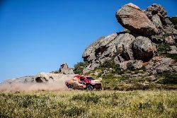 Polski Francuz Xavier Panseri i jego kierowca Zhou Yong na trasach Silk Way Rally
fot....